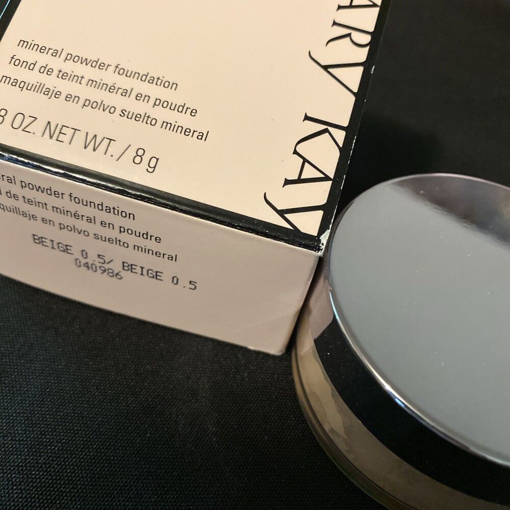 Mary Kay Mineral Powder Foundation - Beige 0.5